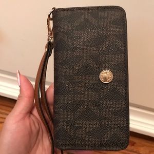 Michael Kors phone wallet